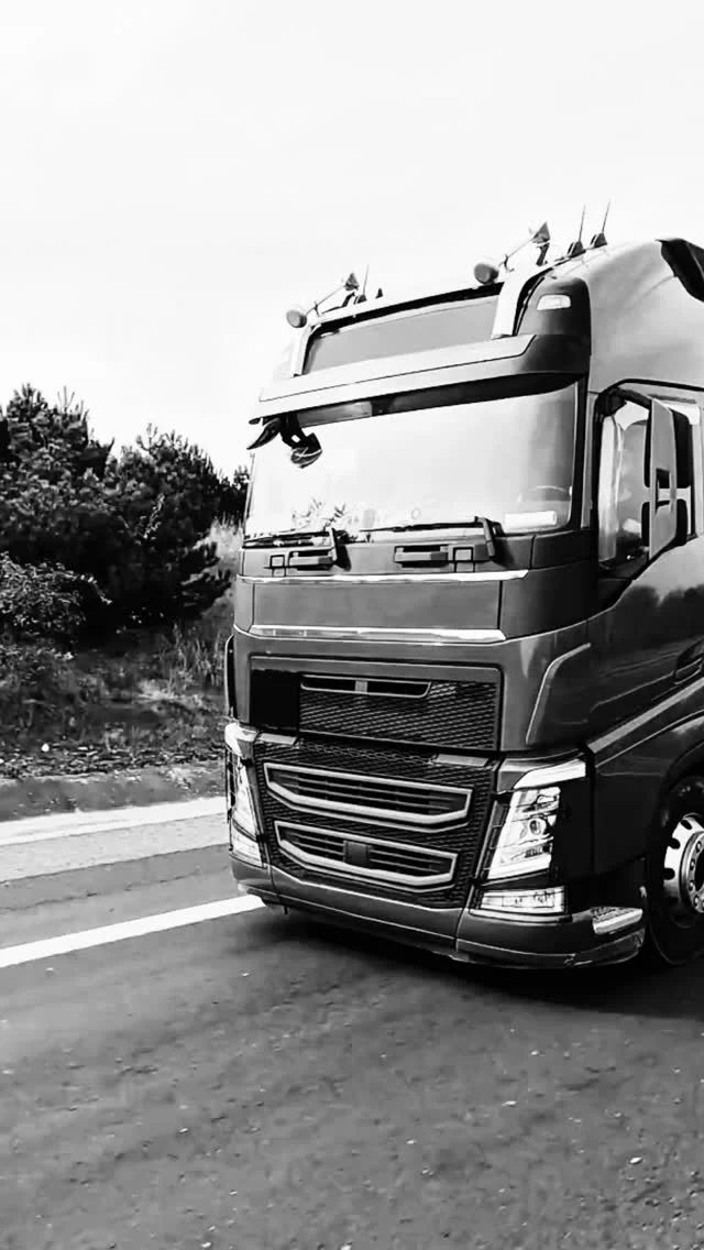 FELIZ MES DEL CAMIONERO 💚🚛

Este mes celebramos a los que no se rinden…
A los que conocen su camión como a la palma de su mano…

A los que saben que cada repuesto importa... porque de eso depende la ruta

💚 En JORMAT, estamos con ustedes todos los días

Con repuestos de calidad, stock disponible y la experiencia que se necesita en cada viaje

Feliz Mes del Camionero 🚛

GRACIAS POR MOVER CHILE, con fuerza y pasión!

📍 Escríbenos al WhatsApp o visita cualquiera de nuestras 5 sucursales

• CHILLÁN: +569 42715616
• CONCEPCIÓN: +569 42123623
• CONSTITUCIÓN: +569 87755176
• LOS ÁNGELES: +569 3926 2833
• TEMUCO: +569 97557647

📦⚡️ Stock disponible y envíos RÁPIDOS  a todo Chile antes de las 16:00 hrs. Elige tu transporte favorito y recibe donde estés!

__________________

💡 @ideasinapsis 

#mes  #camionero  #mescamionero #repuestoscamion  #diadelcamionero #repuestocamion #diacamion  #mercedesbenztruck #camiones #camionvolvo  #jormat  #repuestos  #camioneschile #camionchileno  #ruta5 #ruta5sur  #temucochile  #chillanchile  #losangeleschile #biobio  #concepcionchile #constitution  #repuestosjormat  #repuestoscamionchile